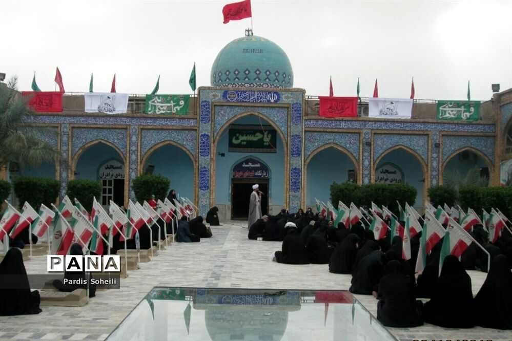 حضور دانش آموزان شهرقدس در مناطق عملیاتی جنوب کشور