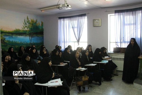 کارگاه آموزشی توجیهی مربیان پیشتاز شهرستان بیرجند