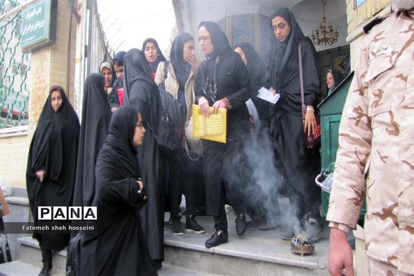 اعزام دانش آموزان دختر شهرستان فیروزکوه به مناطق عملیاتی جنوب کشور