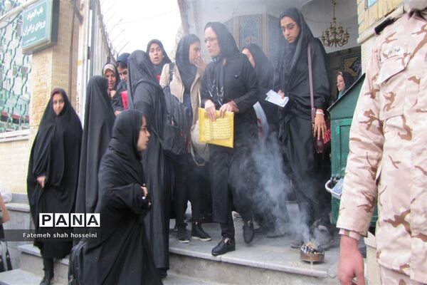 اعزام دانش آموزان دختر شهرستان فیروزکوه به مناطق عملیاتی جنوب کشور