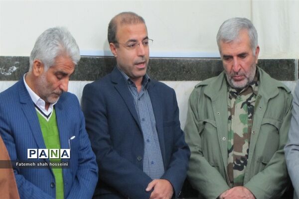 اعزام دانش آموزان دختر شهرستان فیروزکوه به مناطق عملیاتی جنوب کشور