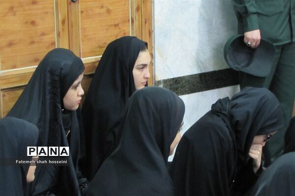 اعزام دانش آموزان دختر شهرستان فیروزکوه به مناطق عملیاتی جنوب کشور