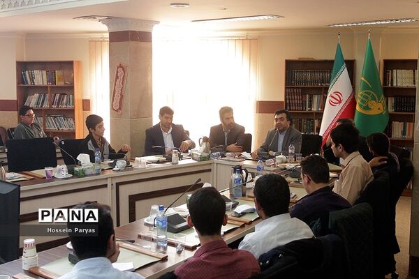 دیدار معاون حقوقی و امور مجلس آموزش و پرورش با اعضای اتحادیه انجمن‌های اسلامی
