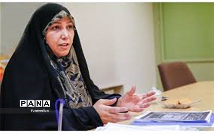 دختران نقش مهمی در فرهنگ سازی جامعه دارند