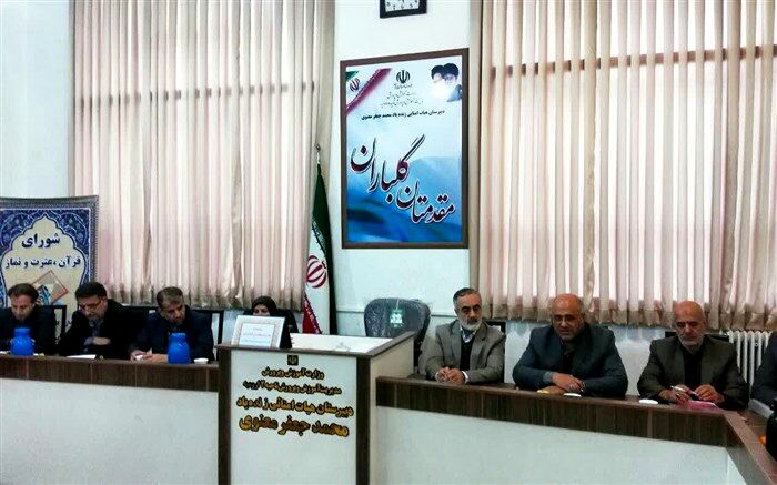 حضور پرشور معلمان و دانش آموزان در نماز جماعت مدارس تبلیغ عملی است