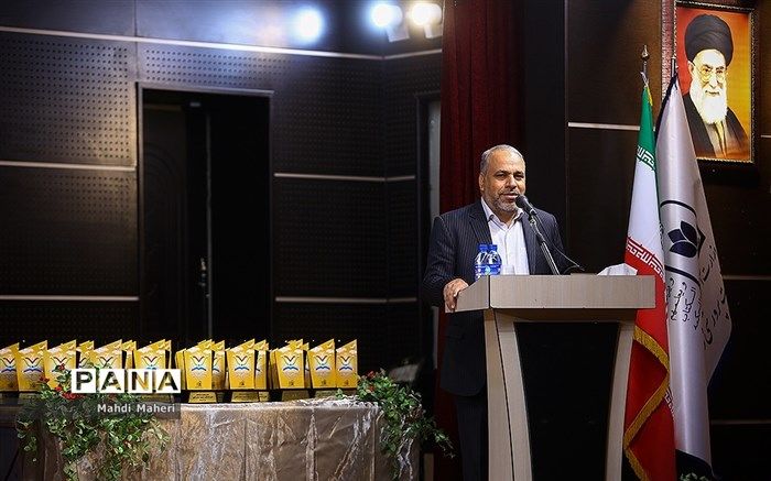 مدیرکل تربیتی آموزش‌وپرورش خبر داد:  دوره ۱۰ جلدی آموزش ۲۴ مهارت اصلی به زودی به استان‌ها ارسال می‌شود