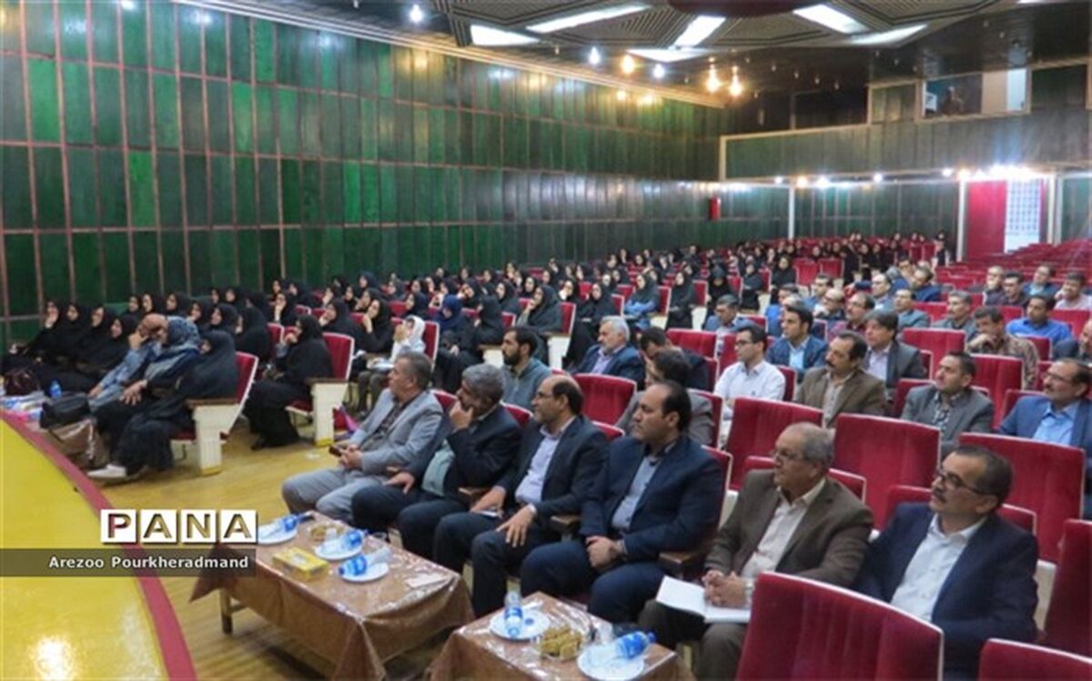 برگزاری همایش هنر معلمی و آداب تدریس ماندگار