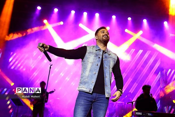 کنسرت بابک جهانبخش