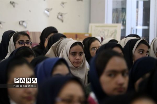 آیین زنگ آغاز هفته پژوهش و فناوری آموزش و پرورش آذربایجان شرقی