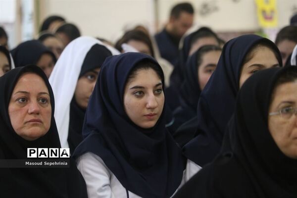 آیین زنگ آغاز هفته پژوهش و فناوری آموزش و پرورش آذربایجان شرقی