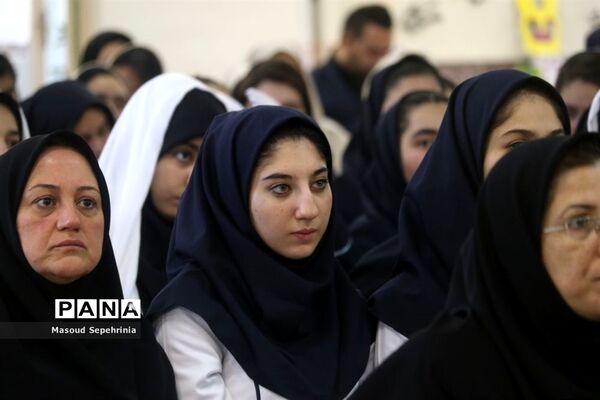 آیین زنگ آغاز هفته پژوهش و فناوری آموزش و پرورش آذربایجان شرقی