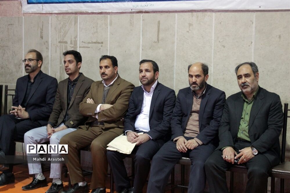 افتتاحیه مسابقات فوتسال آموزشگاه‌های ابتدایی شهرستان بیرجند