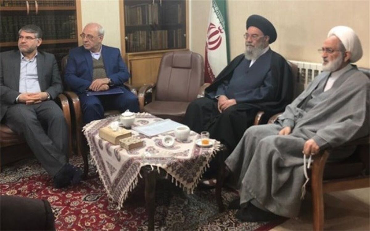 حضور در دفتر امام جمعه به جای حضور در مجلس؛ پایبندی 19 نماینده استان اصفهان به استعفا