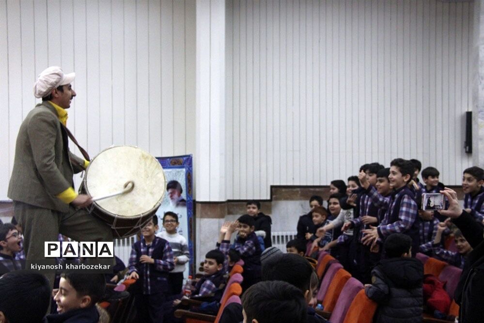 جشن بزرگ یلدا ویژه دانش‌آموزان در ارومیه