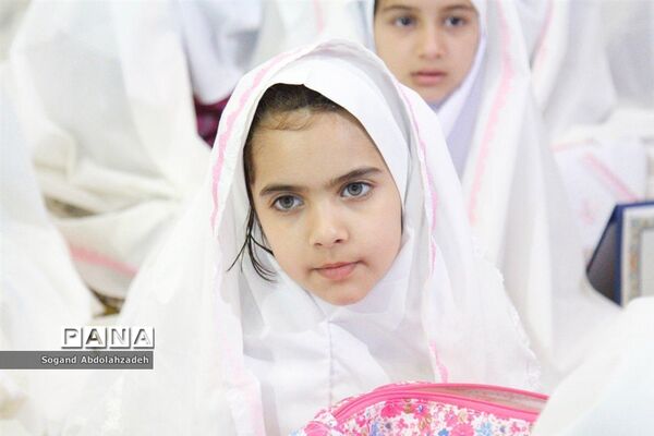 جشن عبادت دانش‌آموزان دختر در ساری