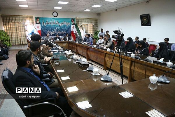 حضور امیرآبادی نماینده مجلس در دانشگاه آزاد اسلامی قم و دیدار با دانشجویان بسیجی و انجمن‌های دانشجویی