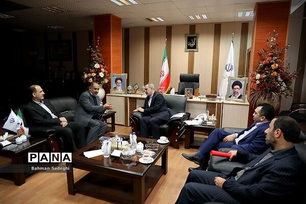دیدار وزیر آموزش و پرورش با جمعی از نمایندگان مجلس