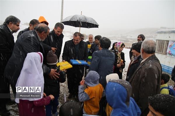 کلنگ زنی مدرسه 3 کلاسه خیر ساز روستای عجمی میانه