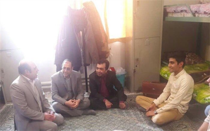 حضور سرزده معاون وزیر آموزش‌وپرورش در جمع دانشجویان دانشگاه فرهنگیان