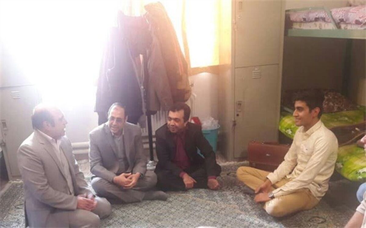 حضور سرزده معاون وزیر آموزش‌وپرورش در جمع دانشجویان دانشگاه فرهنگیان