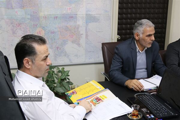 برگزاری سومین جلسه کار گروه خوداتکایی سازمان دانش‌آموزی شهر تهران