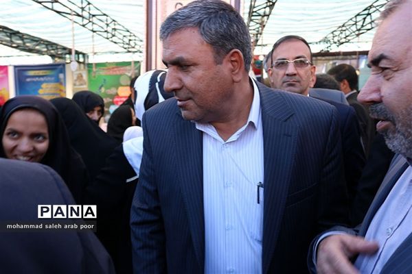 افتتاح نمایشگاه مدارس غیر انتفاعی با حضور مدیر کل مدارس غیر انتفاعی وزارت آموزش وپرورش