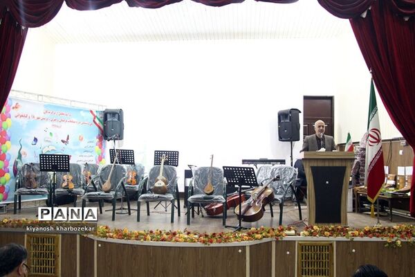 آیین تجلیل از نفرات برتر سی و ششمین دوره مسابقات فرهنگی و هنری و پرسش مهر رئیس جمهوری در ارومیه