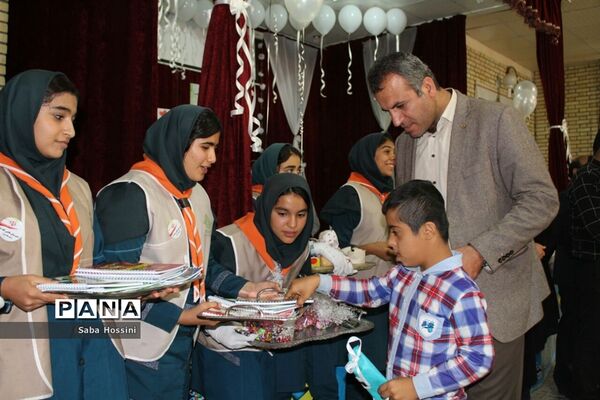 مراسم تجلیل از دانش‌آموزان معلول به میزبانی دبیرستان قاضی در گله‌دار فارس
