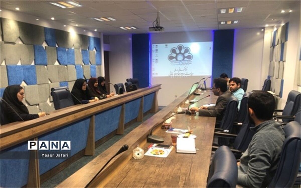 ذهن دانش آموزان باید پژوهشی شود
