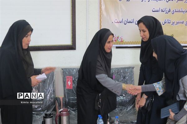 افتتاحیه مدارس پژوهنده در شیراز