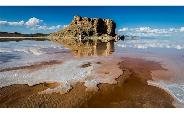 یکی از روش‌های احیا دریاچه ارومیه استفاده از تکنیک‌های نوین کشاورزی پایدار است