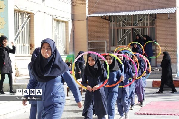 برگزای المپیاد درون مدرسه‌ای دردبیرستان متوسطه اول فخرالزمان قریب