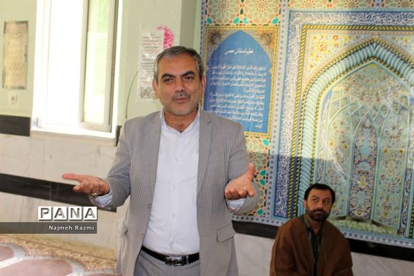 نماز جماعت ظهر و عصر مدرسه  ام‌البنین شهرستان بوشهر