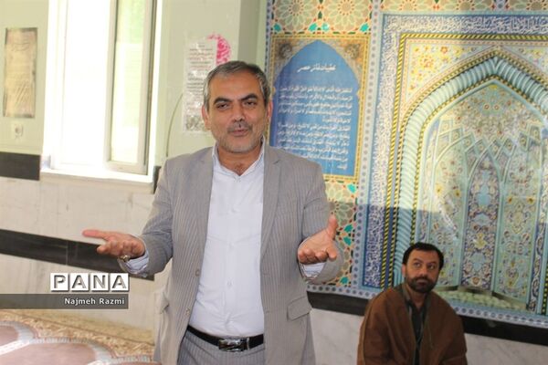 نماز جماعت ظهر و عصر مدرسه  ام‌البنین شهرستان بوشهر