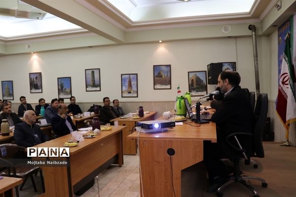 کارگاه آموزشی کارشناسان مالی سازمان دانش‌آموزی خراسان رضوی