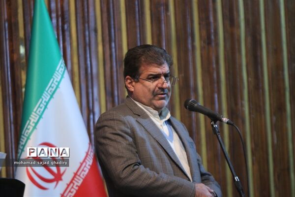 جشن تجلیل از دانش‌آموزان و دانشجویان ممتاز کارکنان اداره کل آموزش و پرورش شهر تهران
