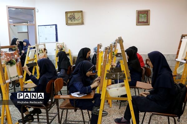 برگزاری جشنواره غذای سالم  و دست سازه‌های هنرجویان  هنرستان شهدای فلسطین ناحیه 4 مشهد