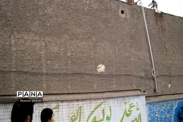 مسابقات نجات تخم مرغ در دبیرستان شهید نواب صفوی بیرجند