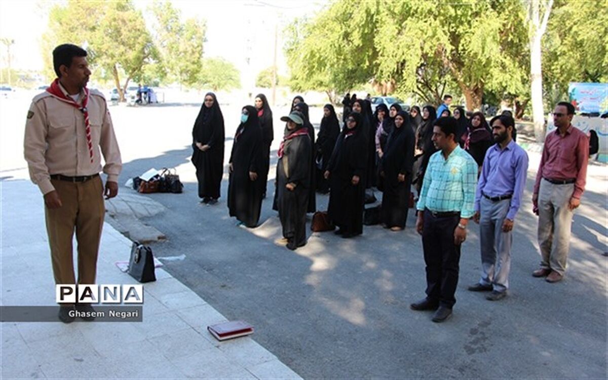 برگزاری دوره آموزشی یک روزه مربیان  پیشتازان سازمان دانش آموزی در رودان