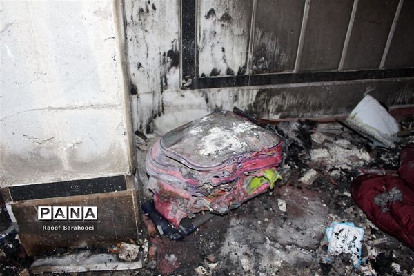 بازدید معاون وزیر از مدرسه حادثه دیده در  زاهدان