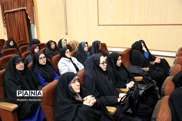 همایش استانی تجلیل از برگزیدگان حوزه تحقیق و پژوهش اداره کل آموزش و پرورش خراسان رضوی
