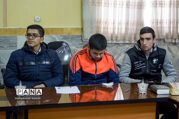 نشست اعضای شوراهای دانش‌آموزی محلات