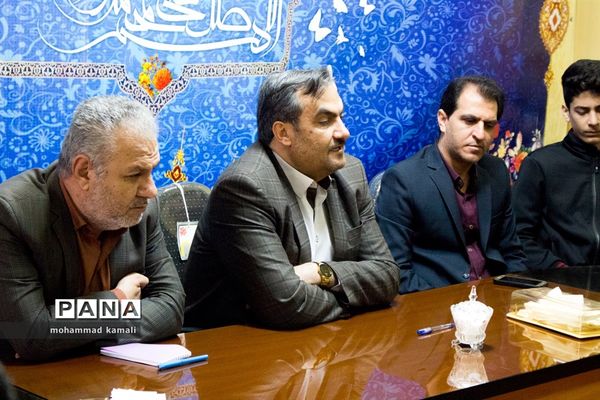 نشست اعضای شوراهای دانش‌آموزی محلات