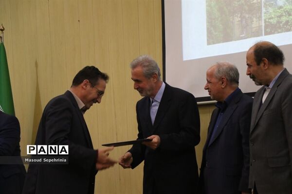 بازدید معاون استخدامی رئیس جمهور از شعبه پنجم سازمان تامین اجتماعی تبریز