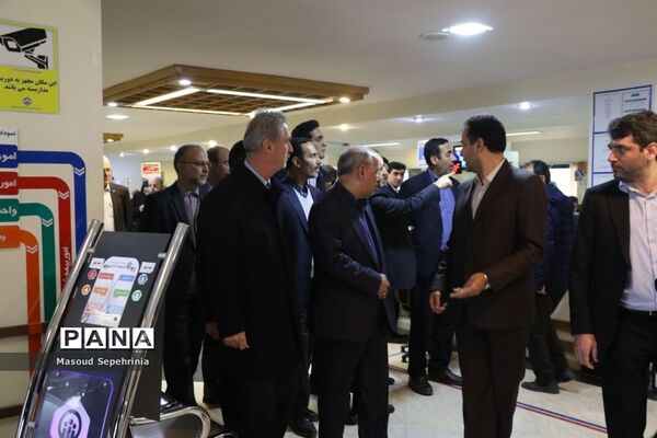 بازدید معاون استخدامی رئیس جمهور از شعبه پنجم سازمان تامین اجتماعی تبریز
