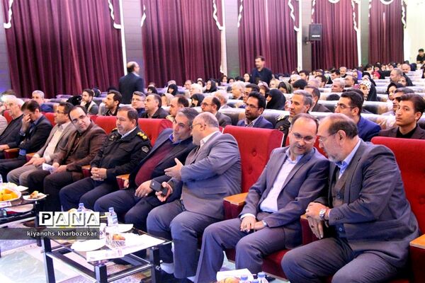 مراسم تجلیل از برترین‌های کنکور 97 ناحیه یک ارومیه