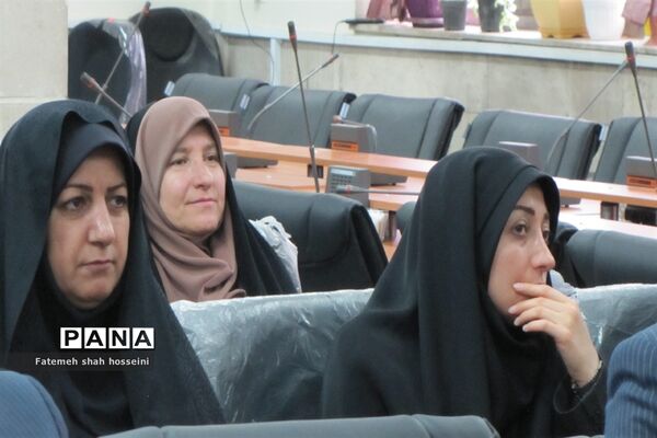 برگزاری همایش تجلیل از پژوهشگران برتر شهرستان فیروزکوه