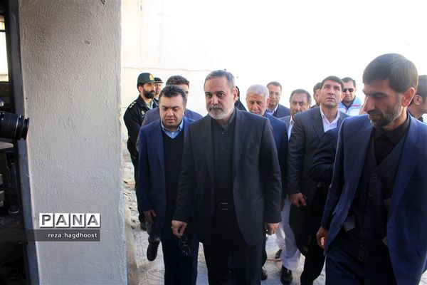 بازدید وزیر آموزش و پرورش از مدرسه حادثه دیده اسوه حسنه زاهدان