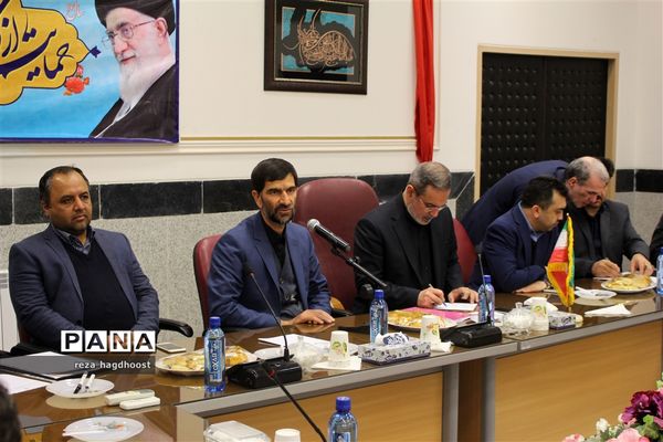 جلسه رسیدگی به تخلفات اداری با موضوع بررسی حادثه آتش‌سوزی مدرسه غیر دولتی زاهدان