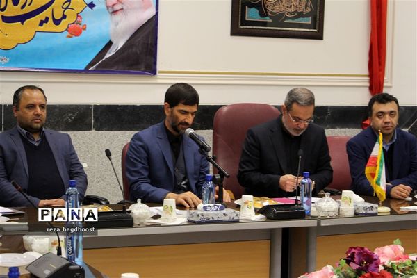 جلسه رسیدگی به تخلفات اداری با موضوع بررسی حادثه آتش‌سوزی مدرسه غیر دولتی زاهدان